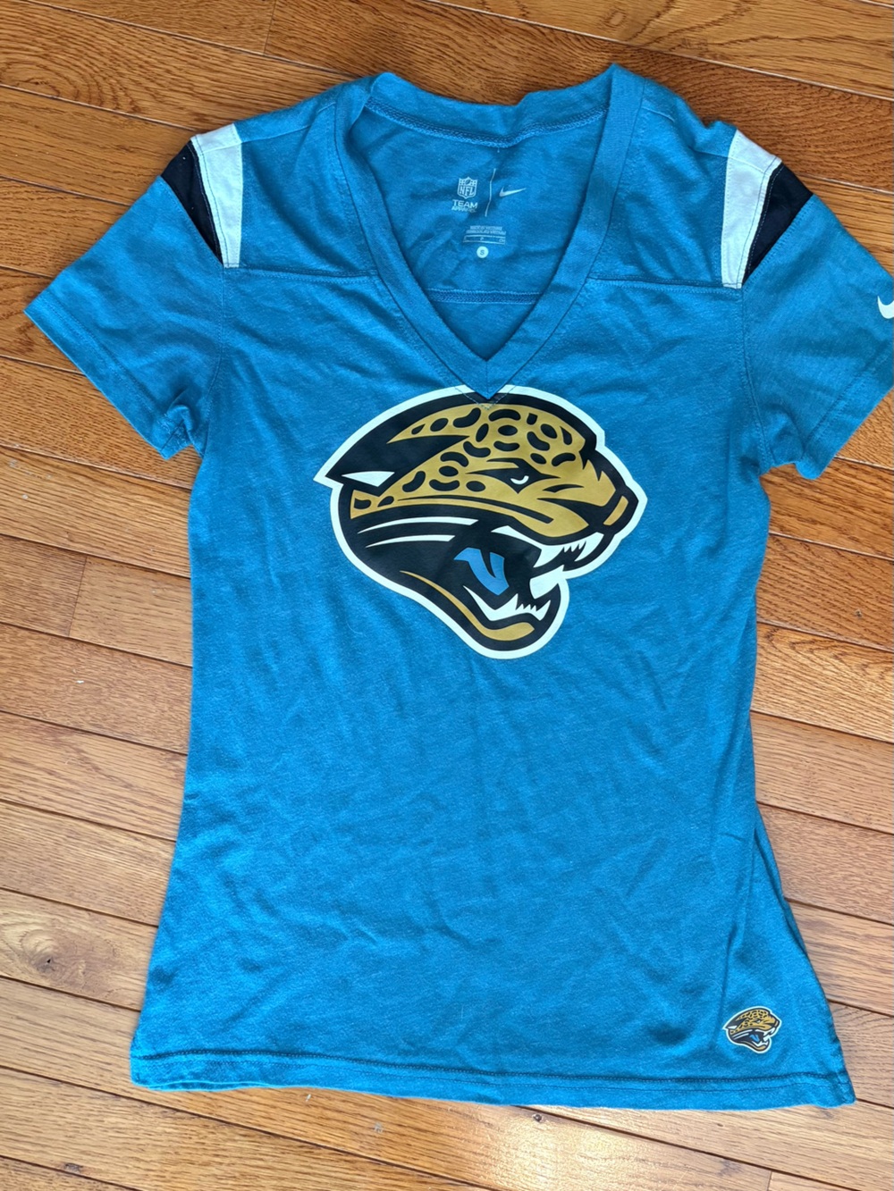 Nike NFL Jaguars Teal Short Sleeve Womens Small Tee Shirt - Game Day Wear